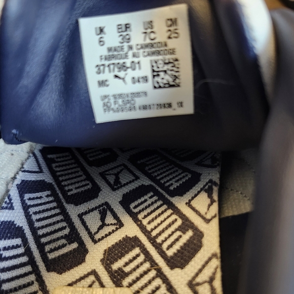 Puma Kids Sneakers - White and Navy - Picture 12 of 15